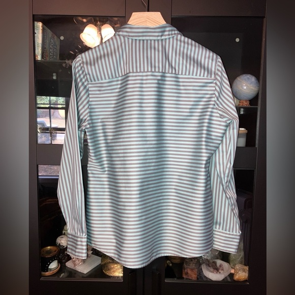 Foxcroft Heritage Non-Iron Button Down Blouse 8P EUC - Picture 8 of 11